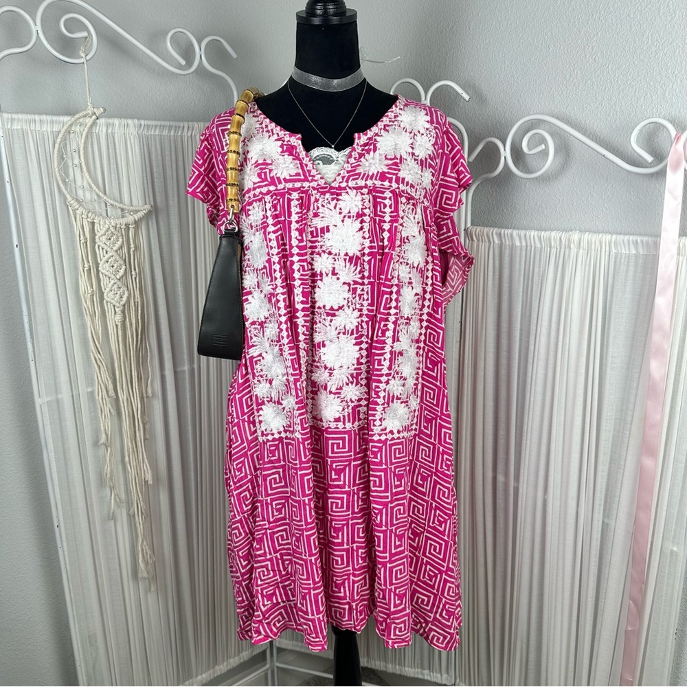 Angel Heart Boutique Hot Pink and White Lined Geometric Patterned Tunic Dress